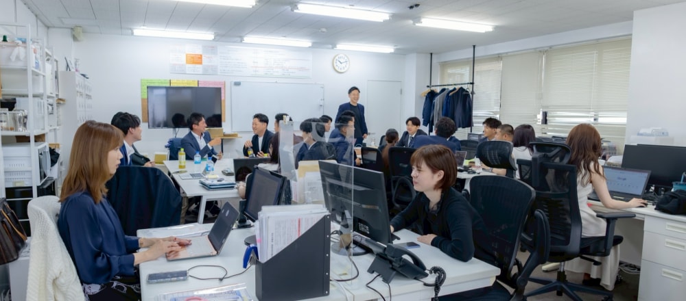 あなたの一言が誰かの人生を変える。 最速で成長可能な実務型長期インターン