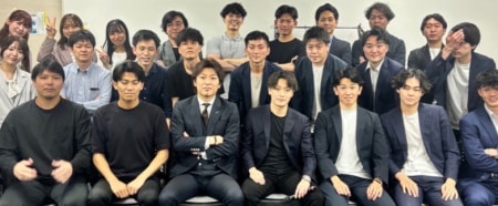 学生のうちに営業活動からマネジメントまで
経験可能な実務型長期インターン!