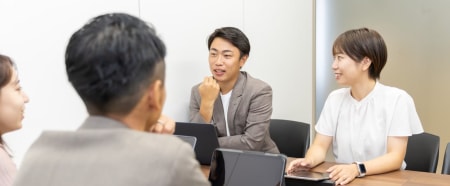 圧倒的成長空間!即戦力人財として社会で羽
ばたくための、実践型長期インターン