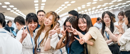 【マーケティングコンサルタント職】学生の
枠を超え、市場を動かすマーケターへ