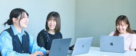 【未経験から学べる!】AIと共に進化する
WEBディレクター募集