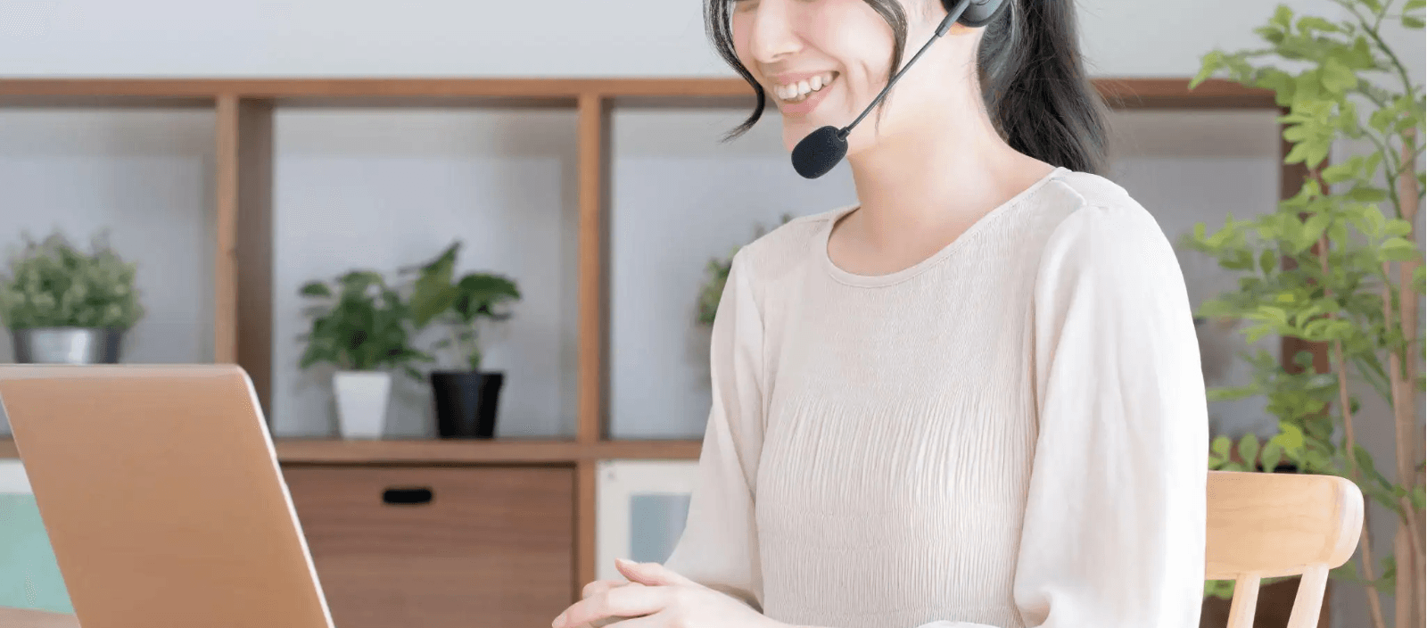 未経験から法人営業に挑戦!企業の売上づくりを支える長期インターン